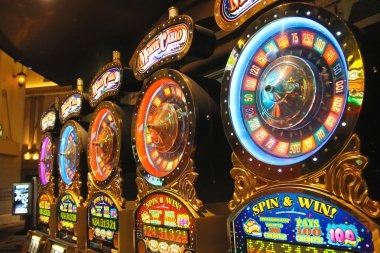 lingkar toto Captain's Bounty betting interface showing main bet and raise options